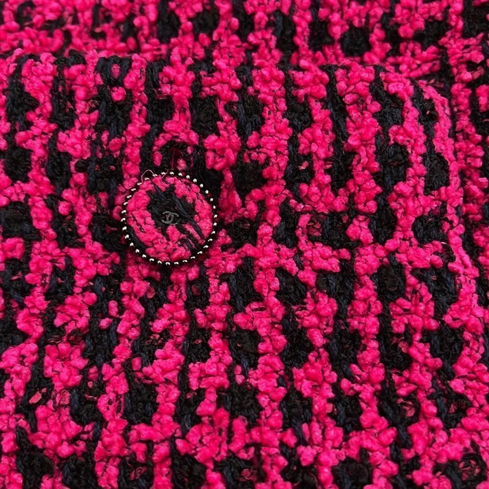Chanel Sleeveless Tweed Dress in Magenta - Picture 8 of 11